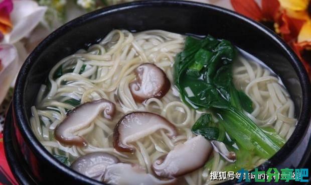 百味主食：4款不同风味面食，炸酱面风味浓厚，意面凸显浪漫情怀